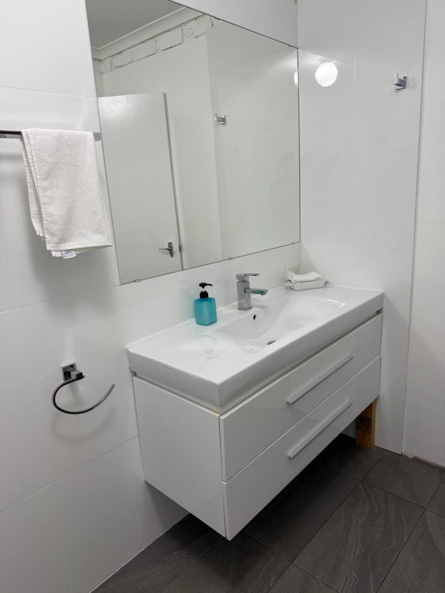 Tropicana Motor Inn Коув Экстерьер фото